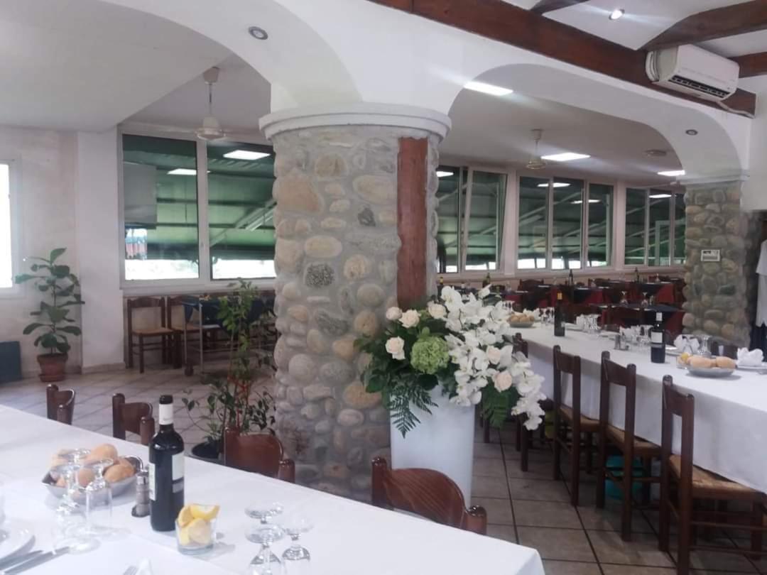 Mambly B&B Ristorante Pizzeria Galliate Extérieur photo